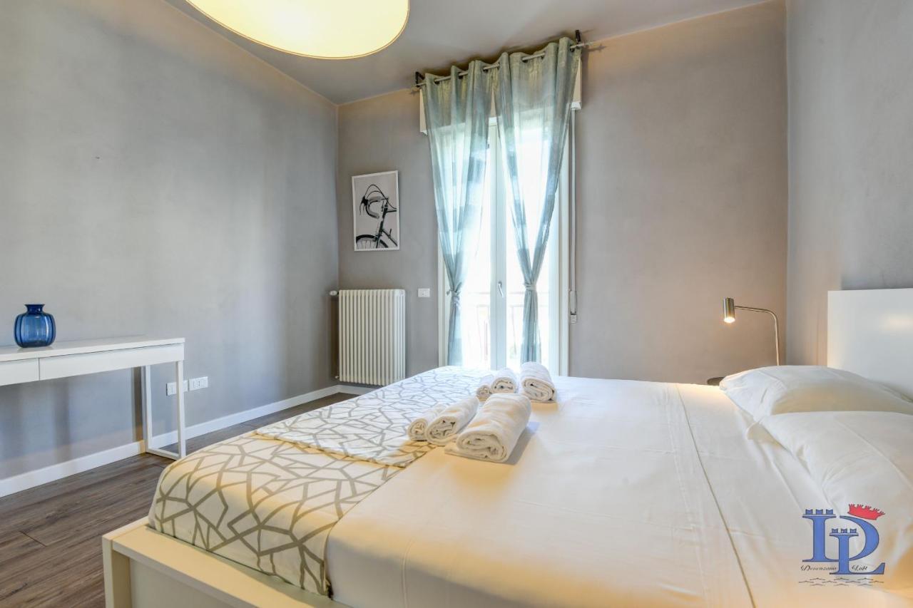 Desenzanoloft Official Partner Marriott Homes & Villas - Bacco Family Apartment ديسينسانو ديل غاردا المظهر الخارجي الصورة